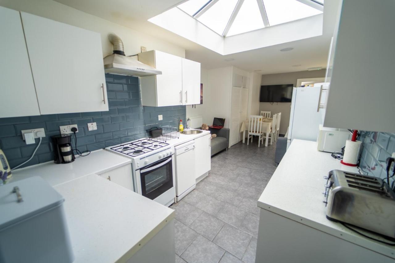 Stay Sa Cosy Equipped Studios Available 10 Mins From The City! Free Wifi &50" Smart Tv'S! Birmingham Exterior photo